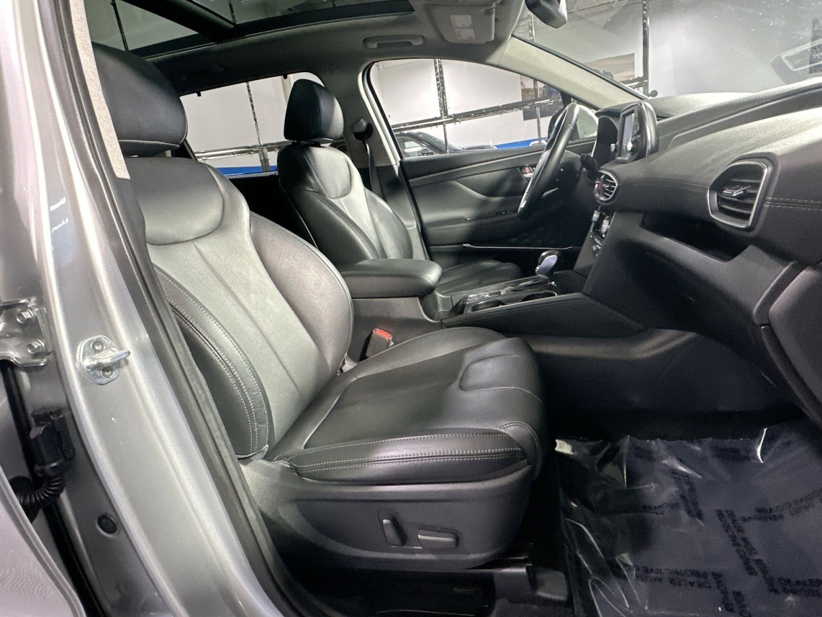 Used 2020 Hyundai Santa Fe SEL image 35