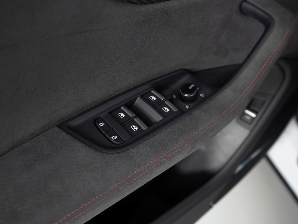 Used 2025 Audi RS Q8 performance AWD/4WD image 12