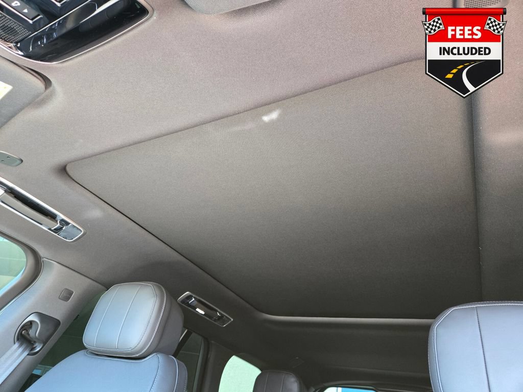 Used 2025 Land Rover Range Rover SE AWD/4WD image 14