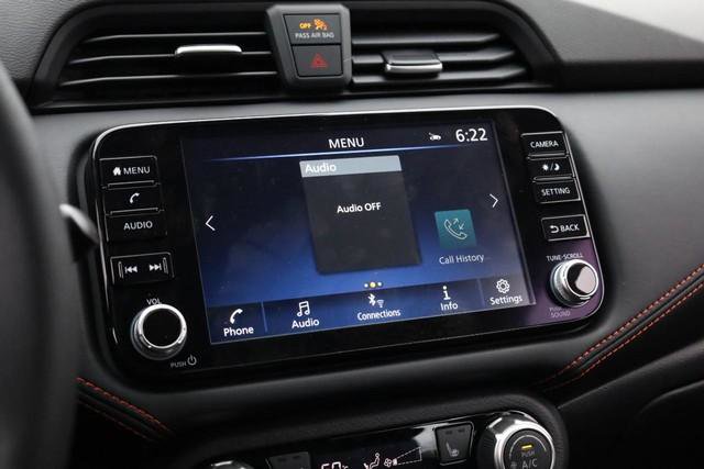 New 2025 Nissan Versa SR w/ Trunk Package image 11