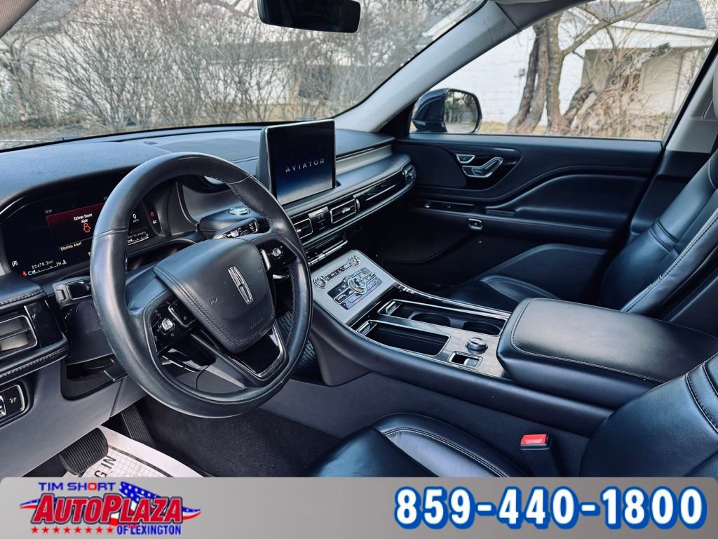 Used 2021 Lincoln Aviator 2WD image 3