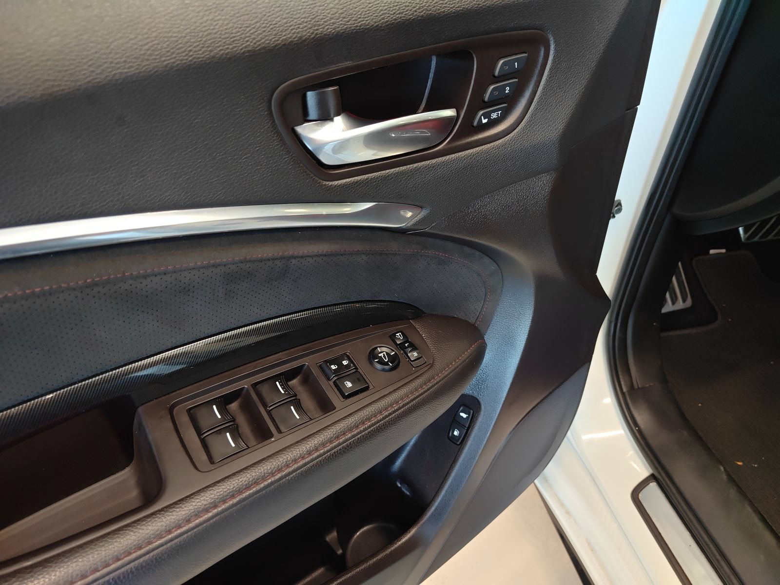 Used 2020 Acura MDX A-Spec AWD/4WD image 9