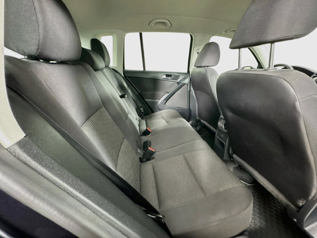 Used 2017 Volkswagen Tiguan S FWD image 32