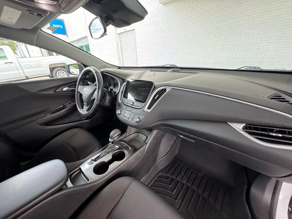 Used 2023 Chevrolet Malibu LS FWD image 17