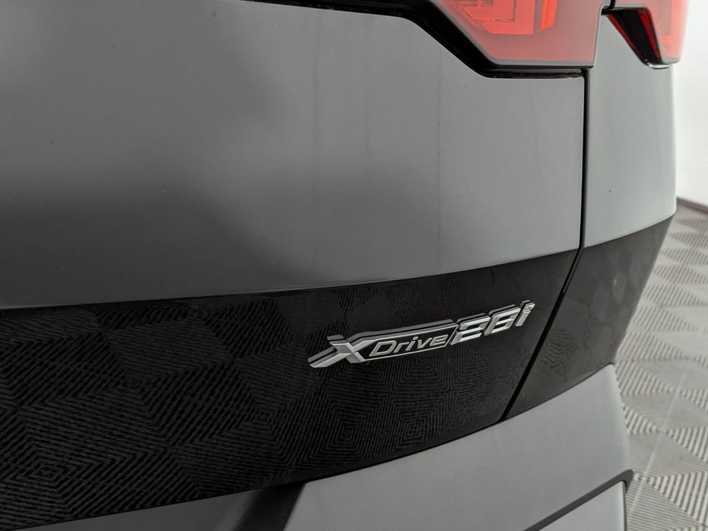 New 2026 BMW X2 xDrive28i w/ Convenience Package image 7