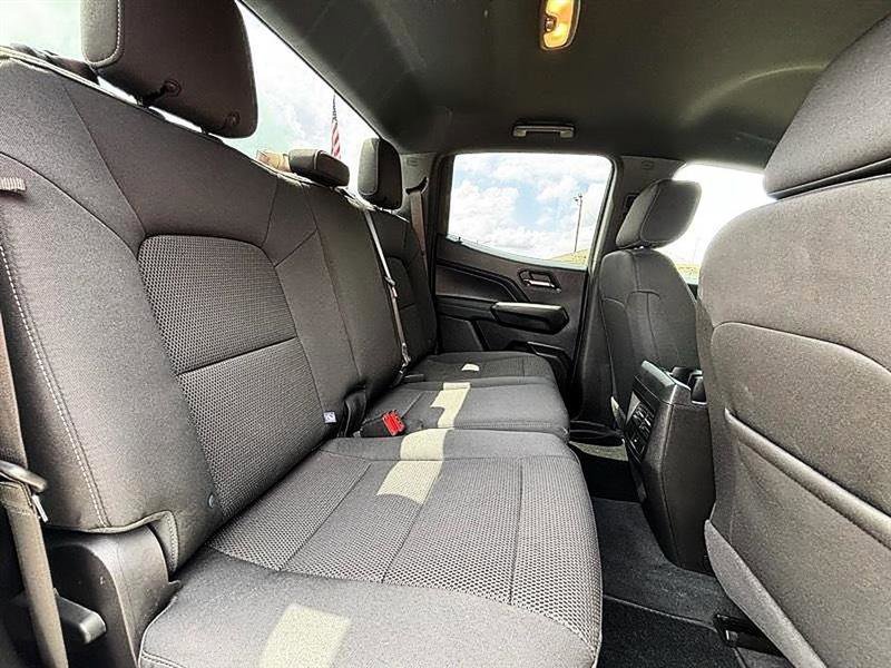 Used 2024 GMC Canyon Elevation image 40