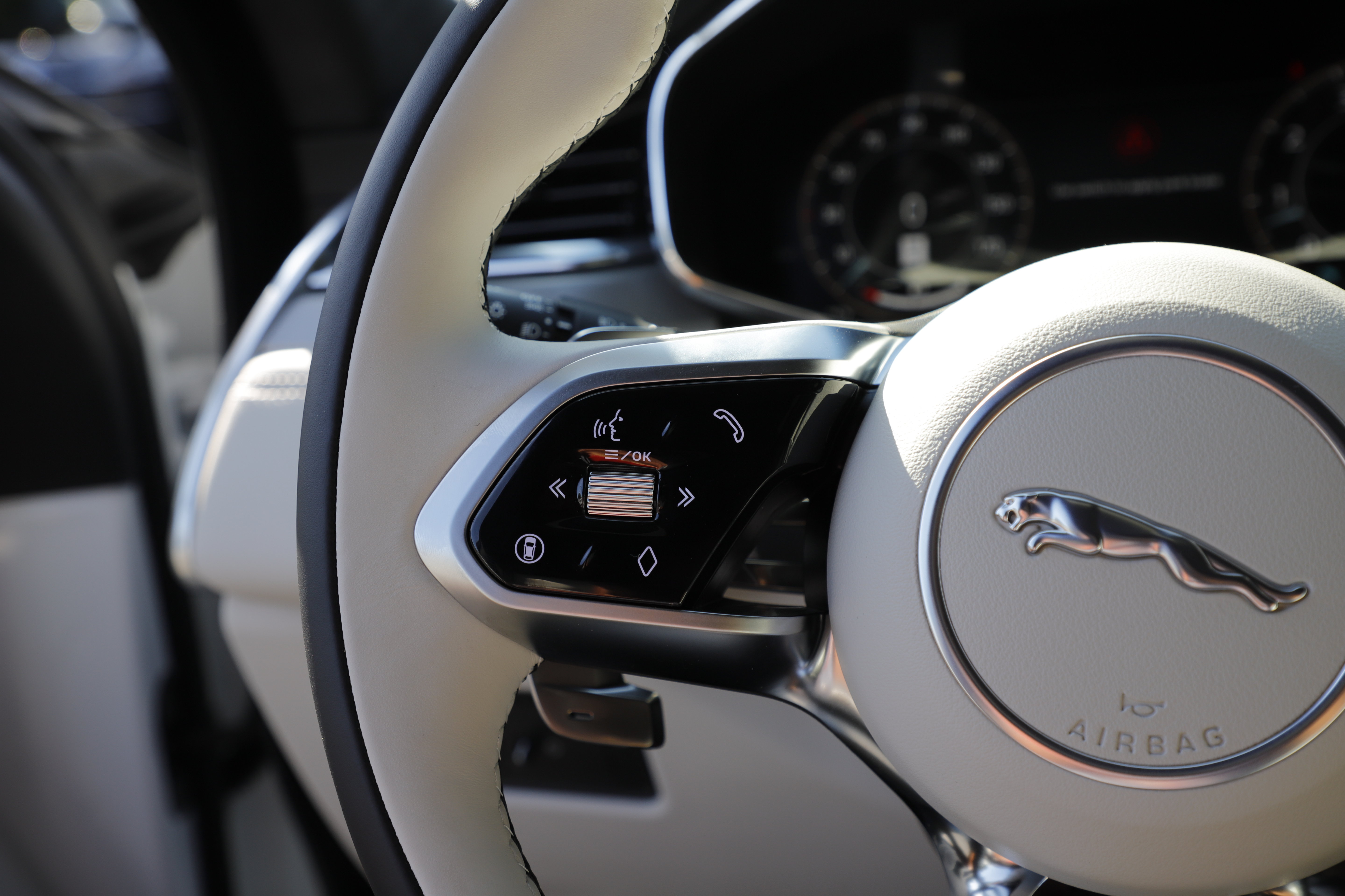 New 2026 Jaguar F-PACE R-Dynamic S AWD/4WD image 24