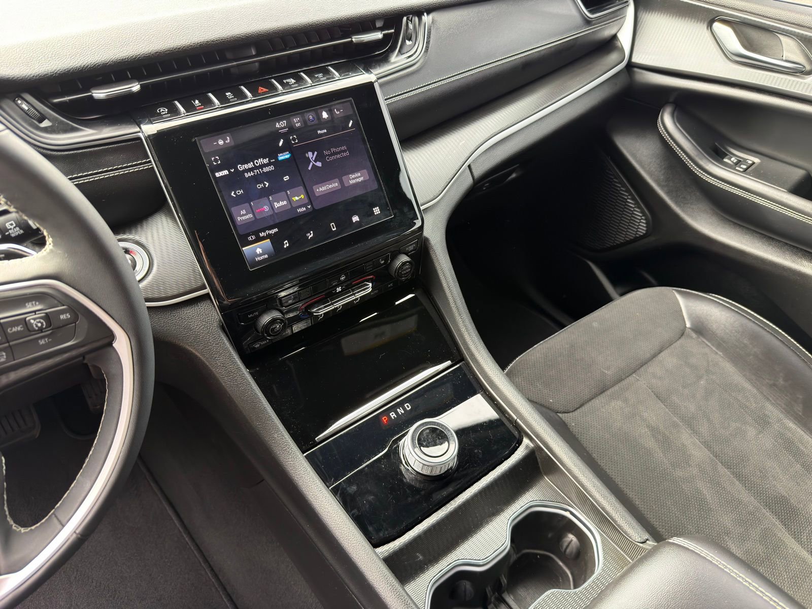 Used 2024 Jeep Grand Cherokee Altitude image 20