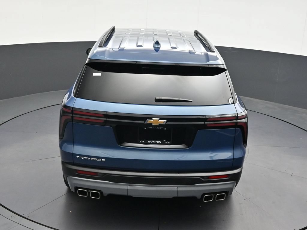 Used 2025 Chevrolet Traverse LT w/ Driver Confidence Package FWD image 24