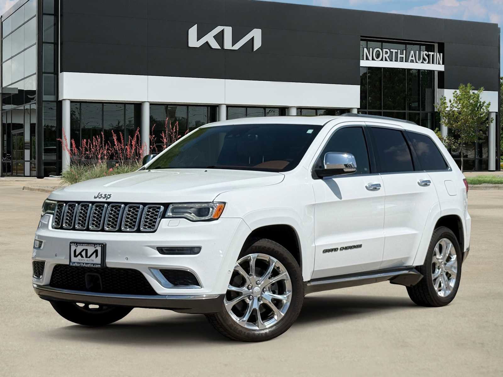 Used 2020 Jeep Grand Cherokee Summit AWD/4WD image 1