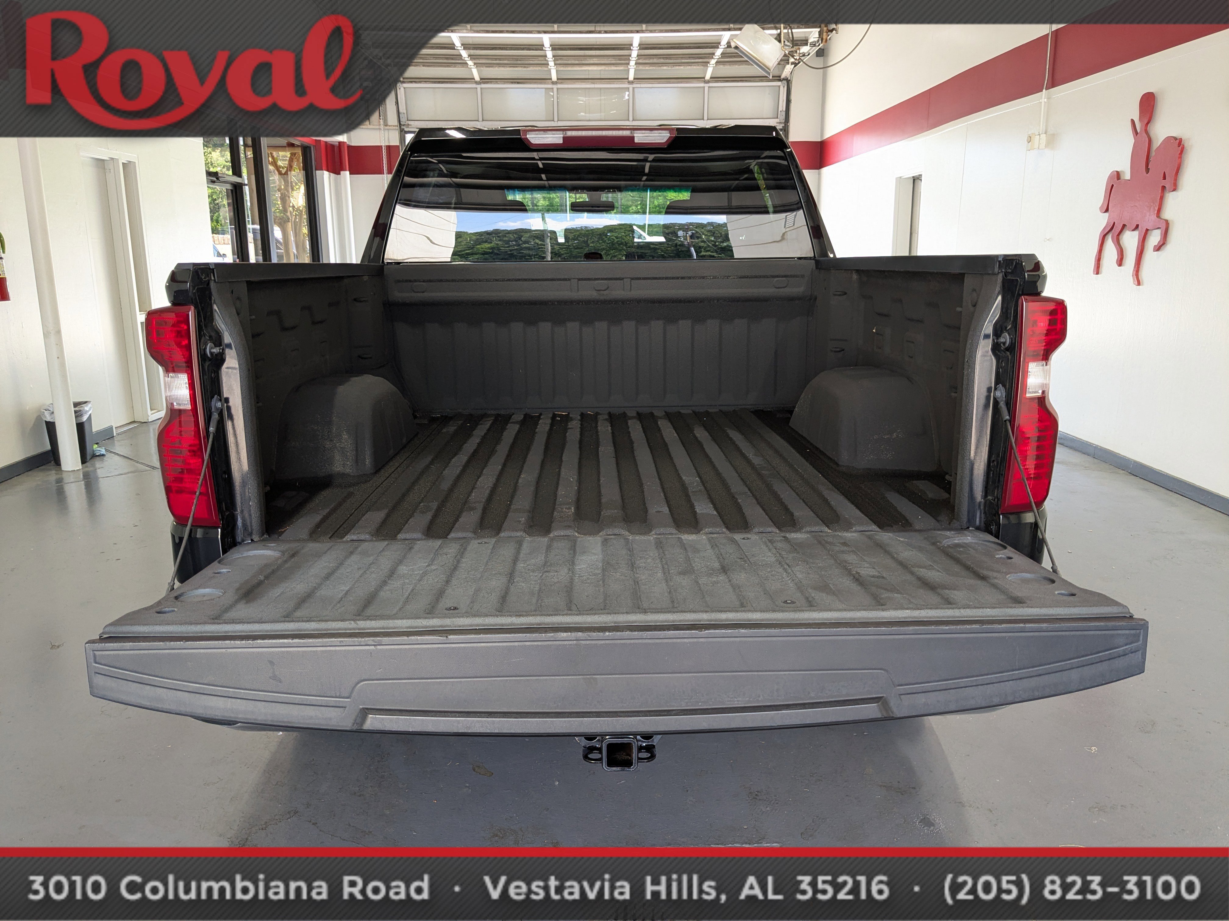 Used 2021 Chevrolet Silverado 1500 LT AWD/4WD image 11