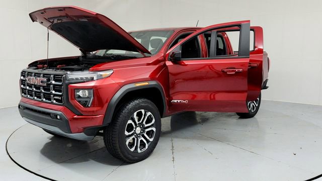 Used 2024 GMC Canyon AT4 w/ AT4 Premium Package image 9
