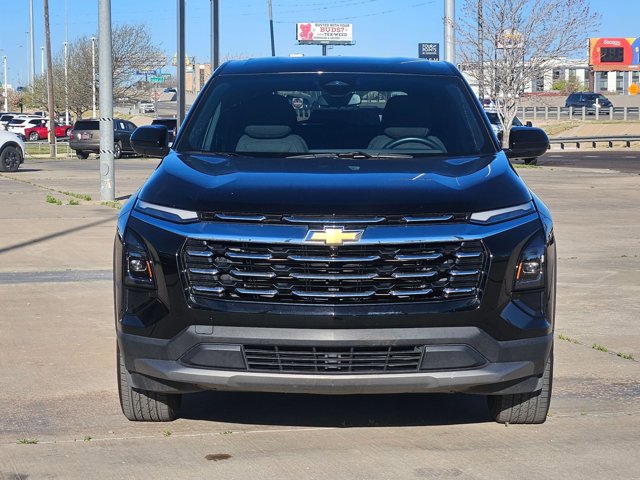 Used 2025 Chevrolet Equinox LT image 2