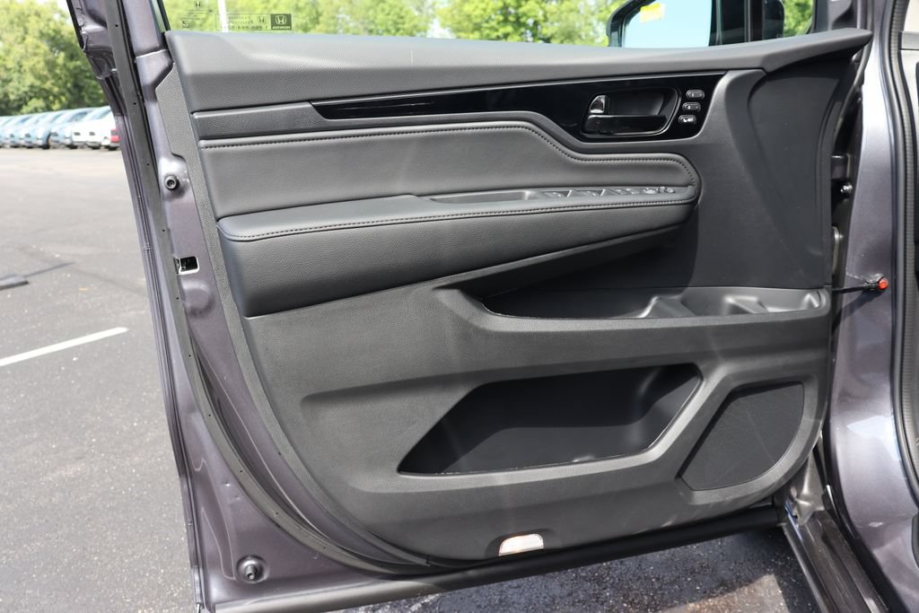 Certified 2026 Honda Odyssey Elite image 30
