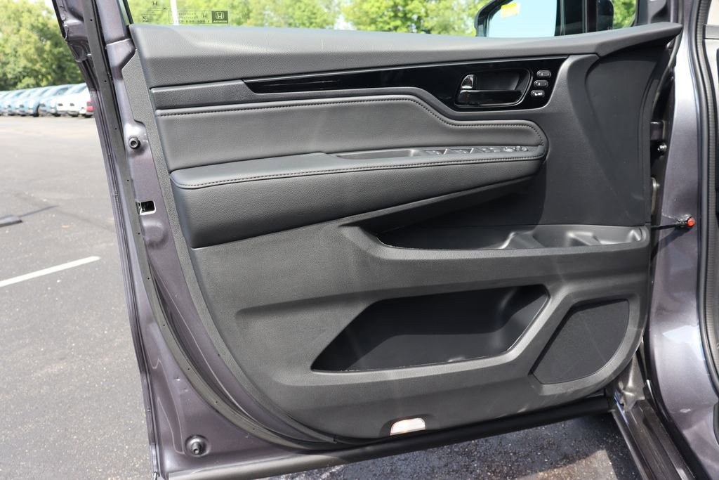 Used 2026 Honda Odyssey Elite image 30