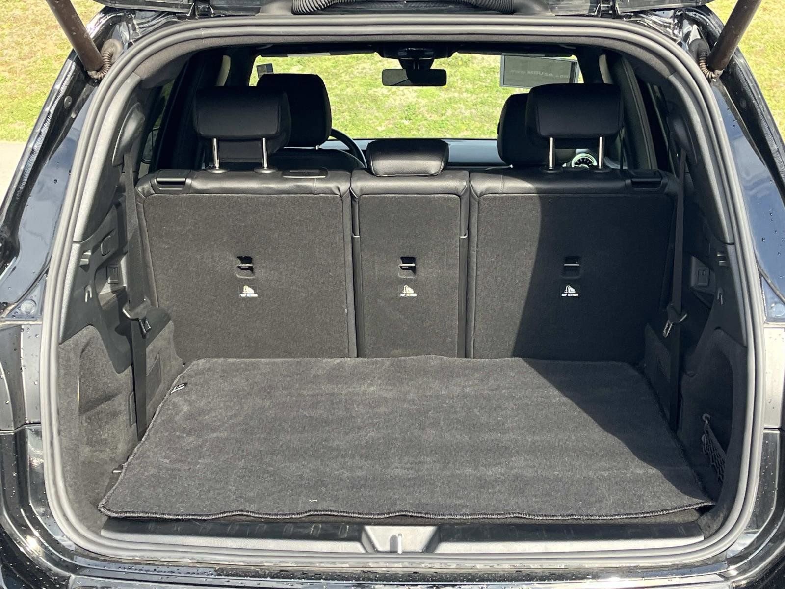 Used 2021 Mercedes-Benz GLB 250 w/ Premium Package image 10