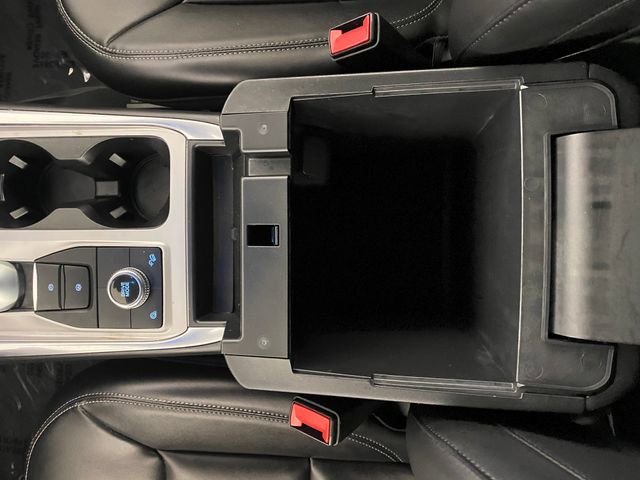 Used 2022 Ford Explorer XLT w/ Equipment Group 202A image 29