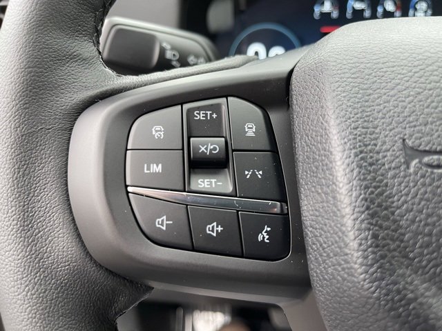 New 2025 Ford Ranger Lariat w/ Black Appearance Package image 17