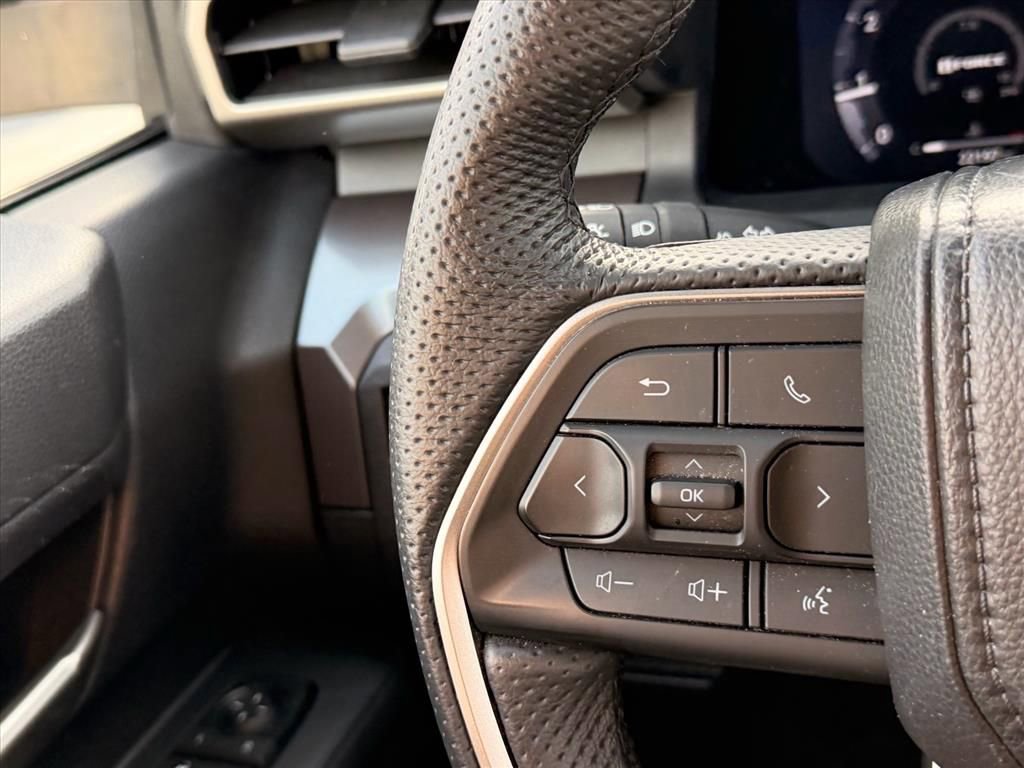 Used 2024 Toyota Tacoma TRD Sport AWD/4WD image 15