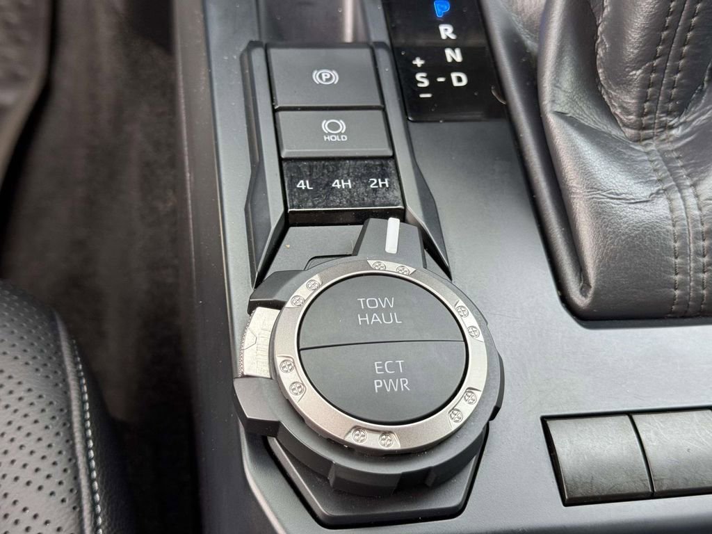 Used 2024 Toyota Tacoma SR5 image 8