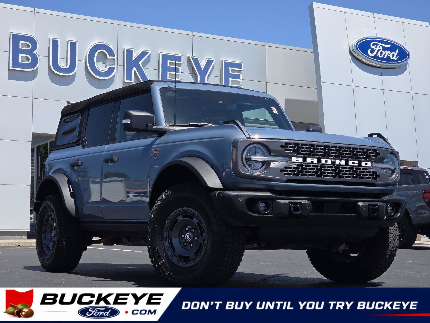 Used 2025 Ford Bronco Badlands AWD/4WD image 1