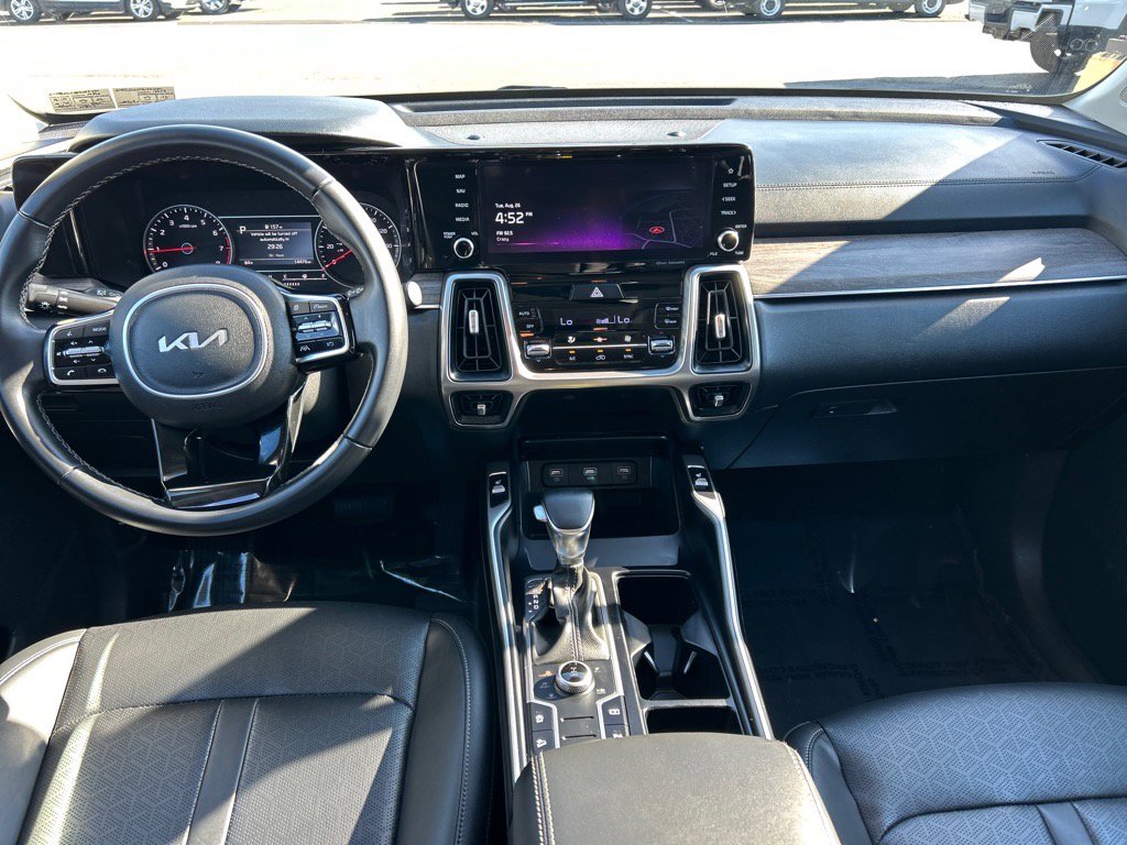 Used 2022 Kia Sorento S image 4