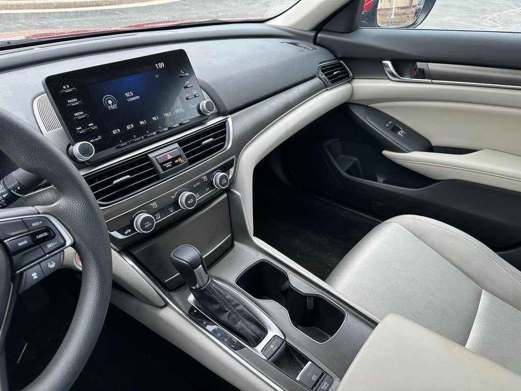 Used 2019 Honda Accord LX image 12
