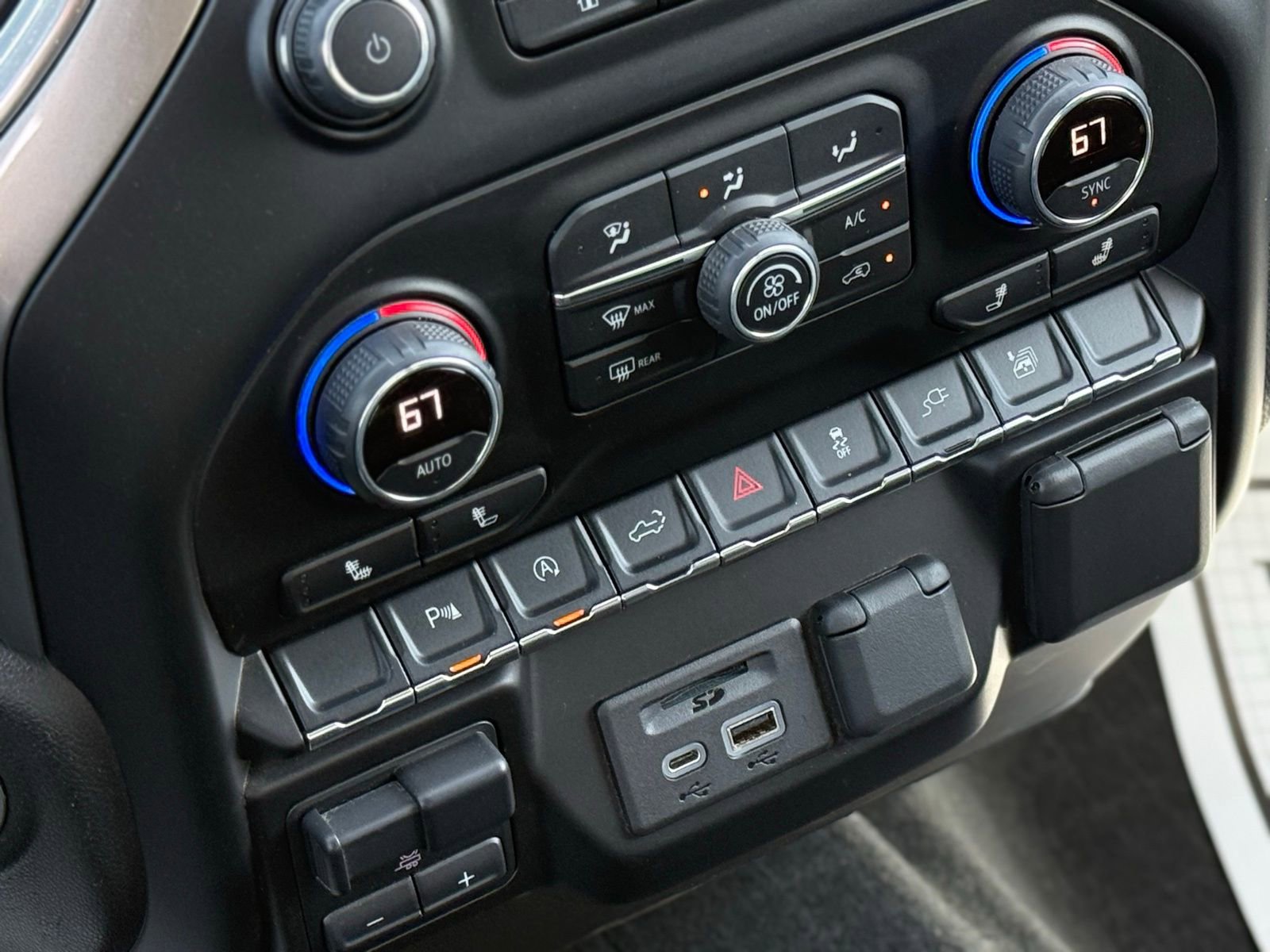 Used 2021 Chevrolet Silverado 1500 LT w/ True North Edition Plus image 29