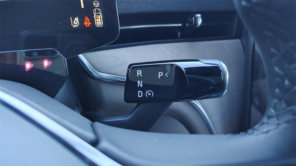 New 2025 Volvo EX90 Plus image 18