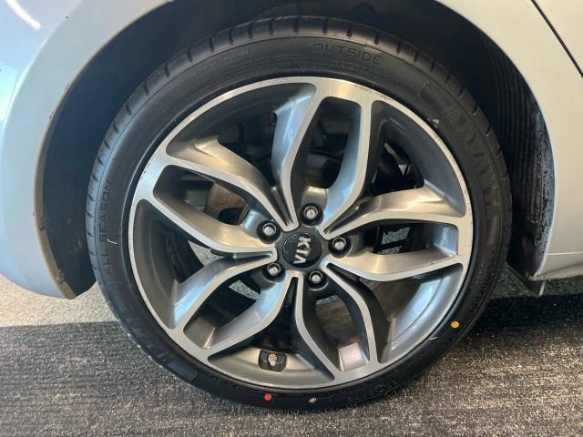 Used 2015 Kia Forte SX image 17