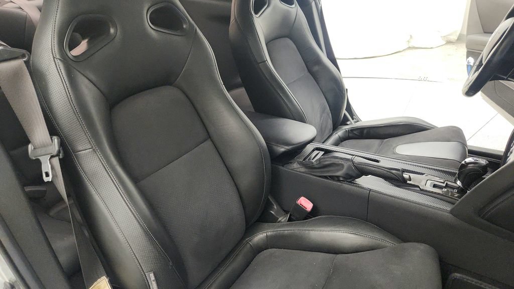 Used 2010 Nissan GT-R Premium AWD/4WD image 33