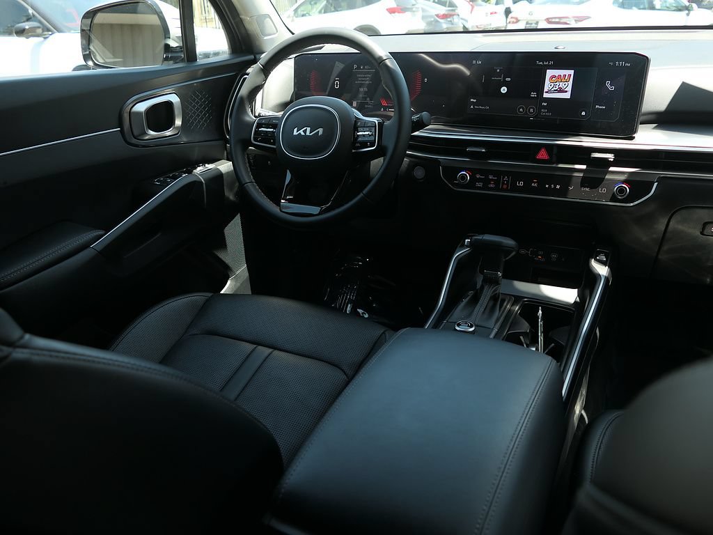 Used 2025 Kia Sorento S FWD image 27