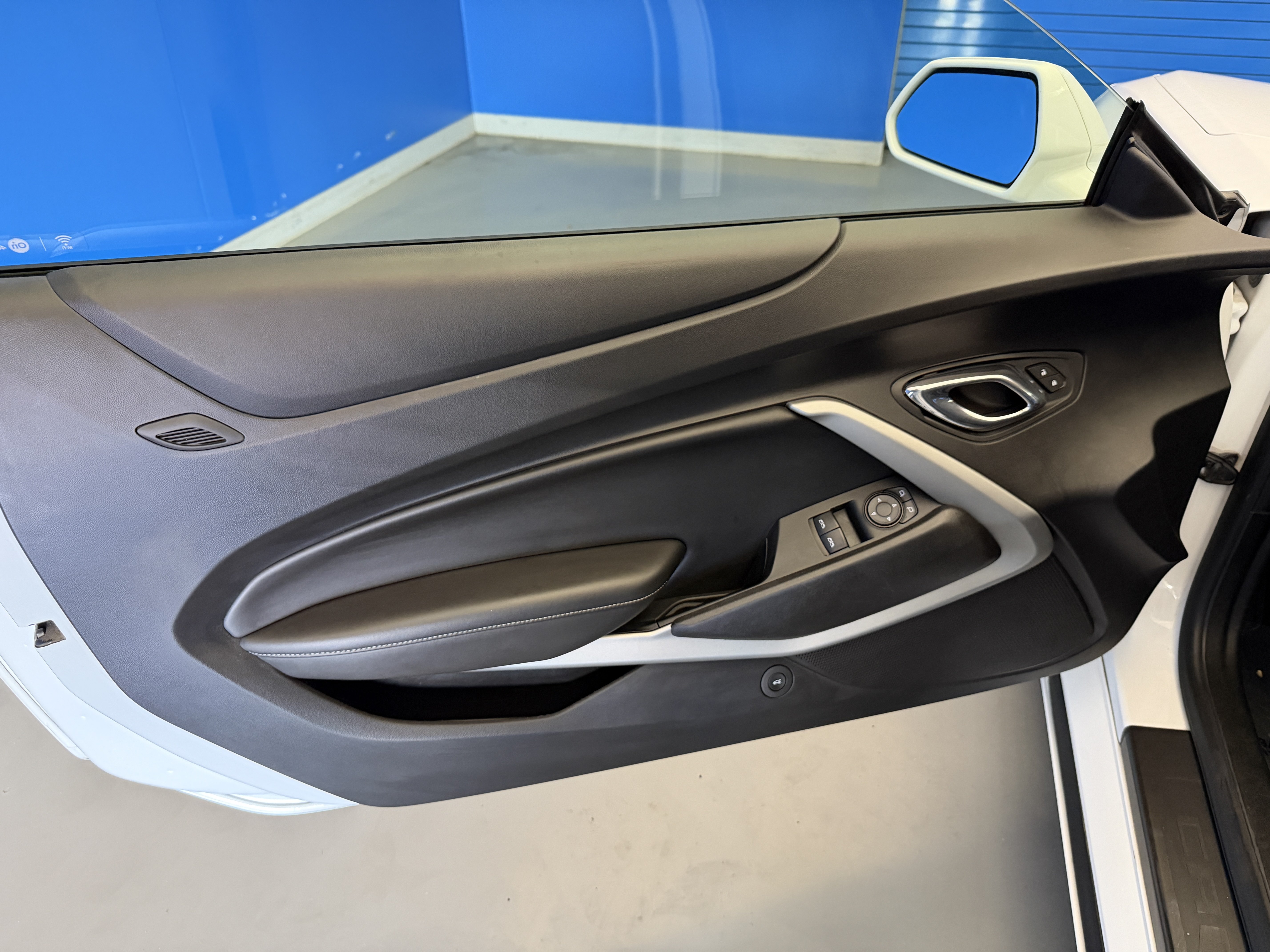 Used 2017 Chevrolet Camaro LT w/ RS Package RWD image 9