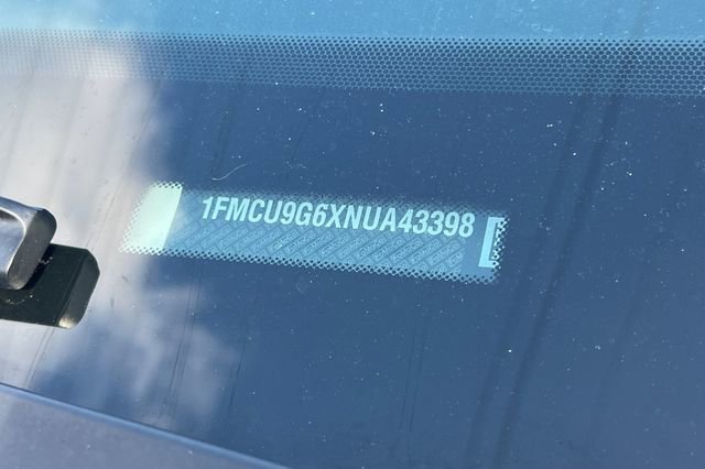 Used 2022 Ford Escape SE image 34