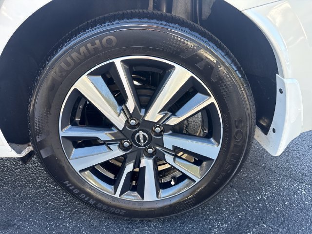Certified 2025 Nissan Versa SV w/ Trunk Package FWD image 27