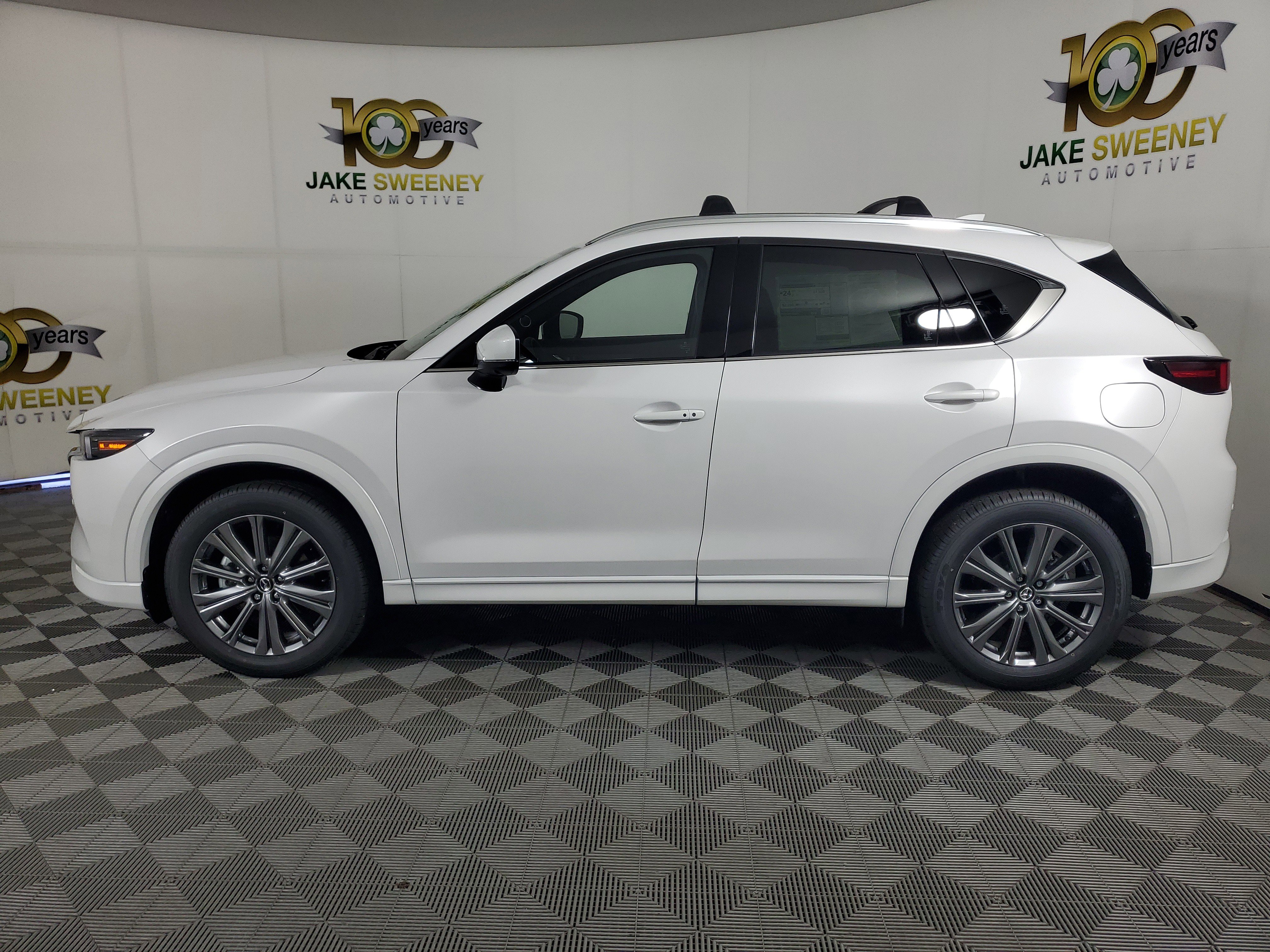 New 2025 MAZDA CX-5 Signature image 5