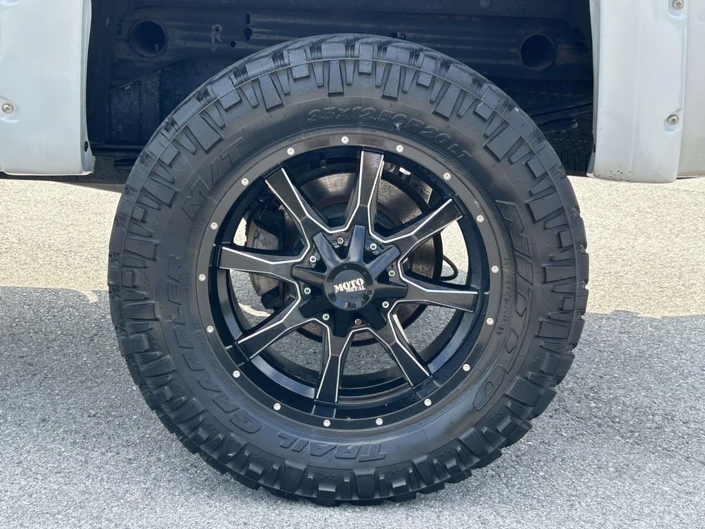 Used 2017 Chevrolet Silverado 1500 LT w/ All Star Edition AWD/4WD image 9