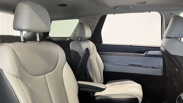 Used 2020 Hyundai Palisade SEL w/ Convenience Package image 13