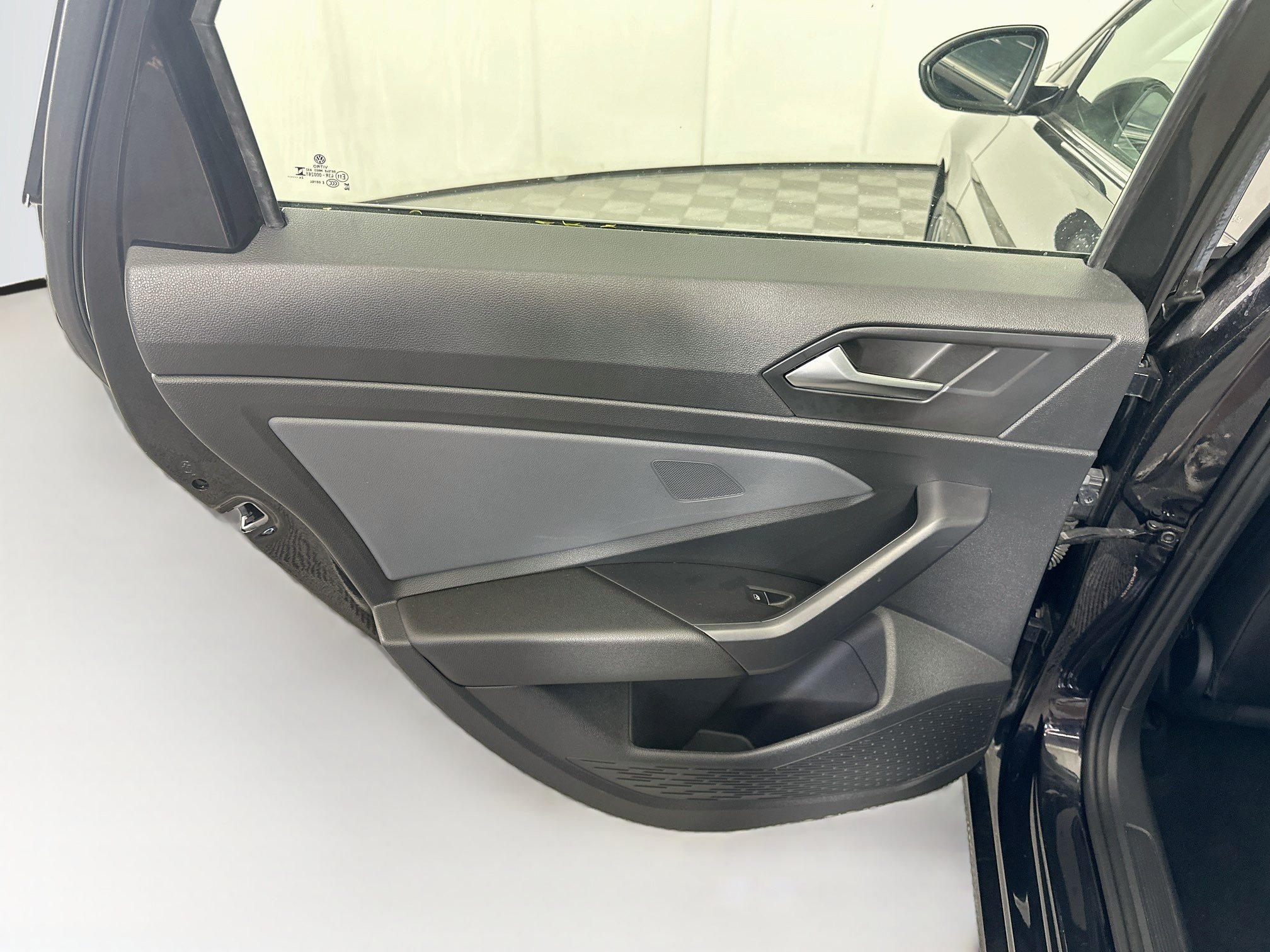 Used 2025 Volkswagen Jetta SE FWD image 26