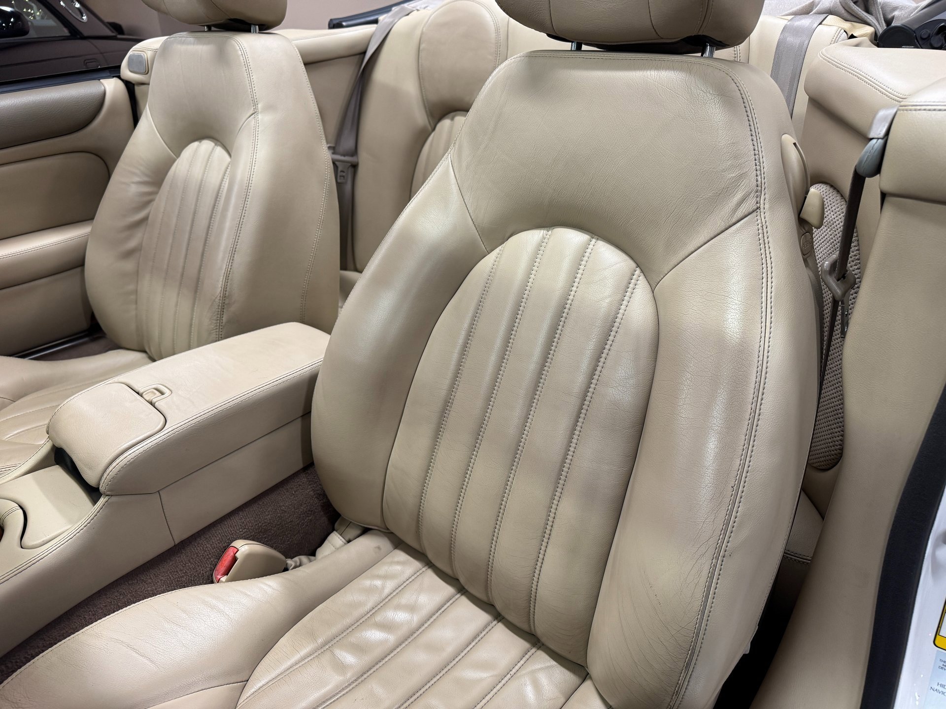 Used 2003 Jaguar XK8 Convertible image 11