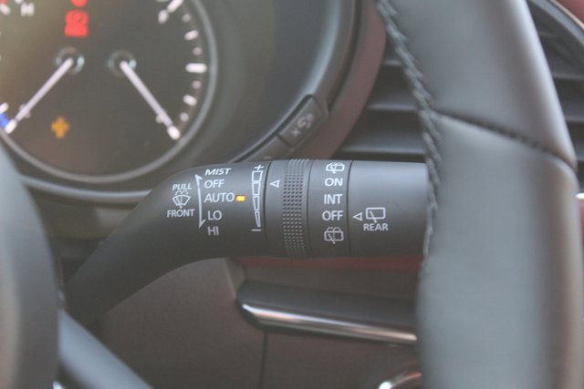 New 2026 MAZDA MAZDA3 Hatchback w/Premium Plus Pkg image 17