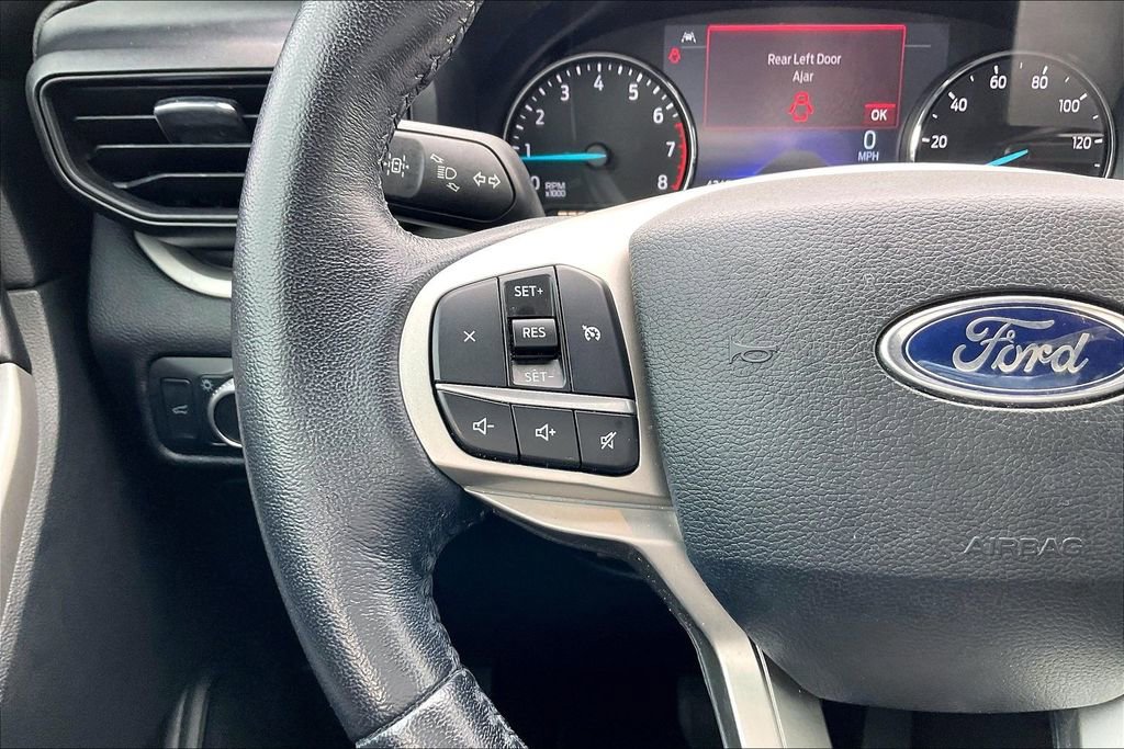 Used 2021 Ford Explorer XLT image 27