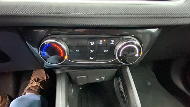 Used 2025 Chevrolet TrailBlazer LT FWD image 27