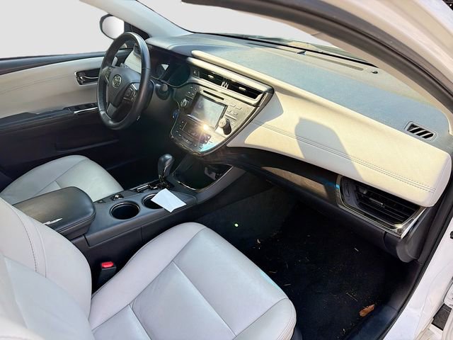 Used 2018 Toyota Avalon XLE Plus FWD image 12