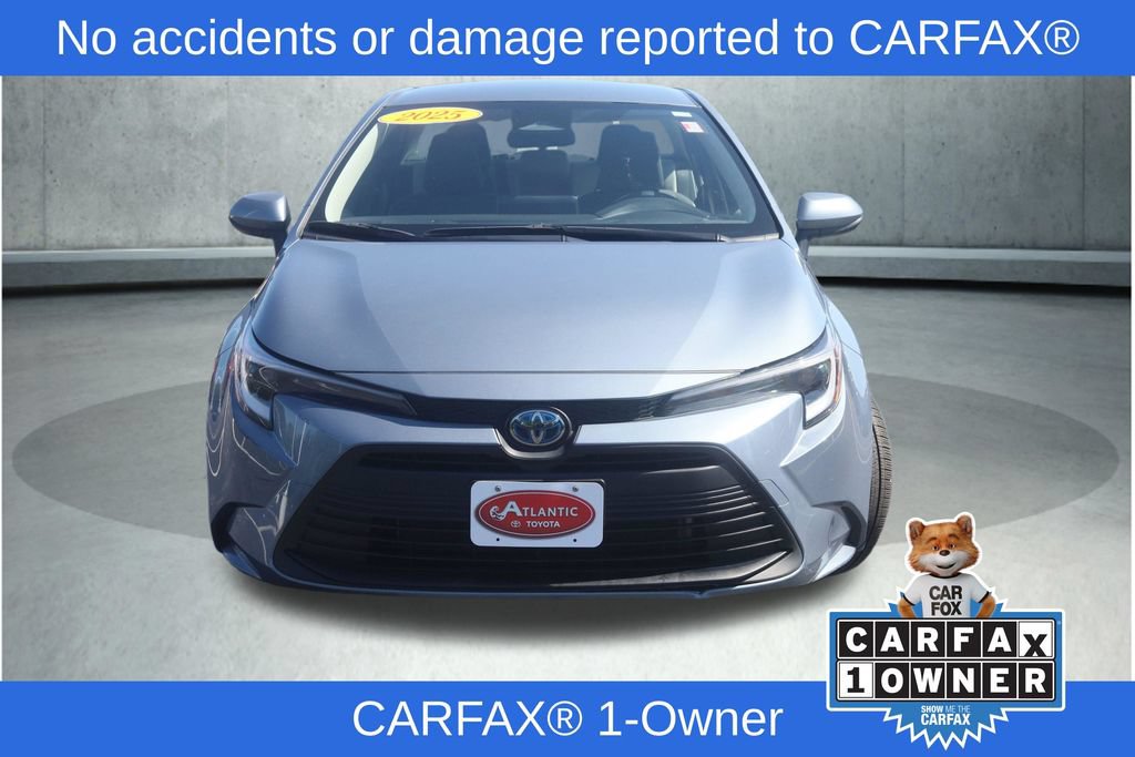 Used 2025 Toyota Corolla LE AWD/4WD image 2