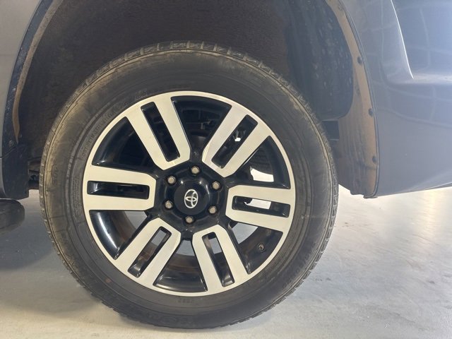Used 2016 Toyota 4Runner Limited image 9