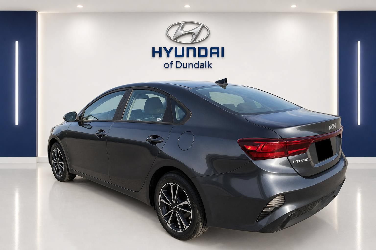 Used 2023 Kia Forte LXS FWD image 2
