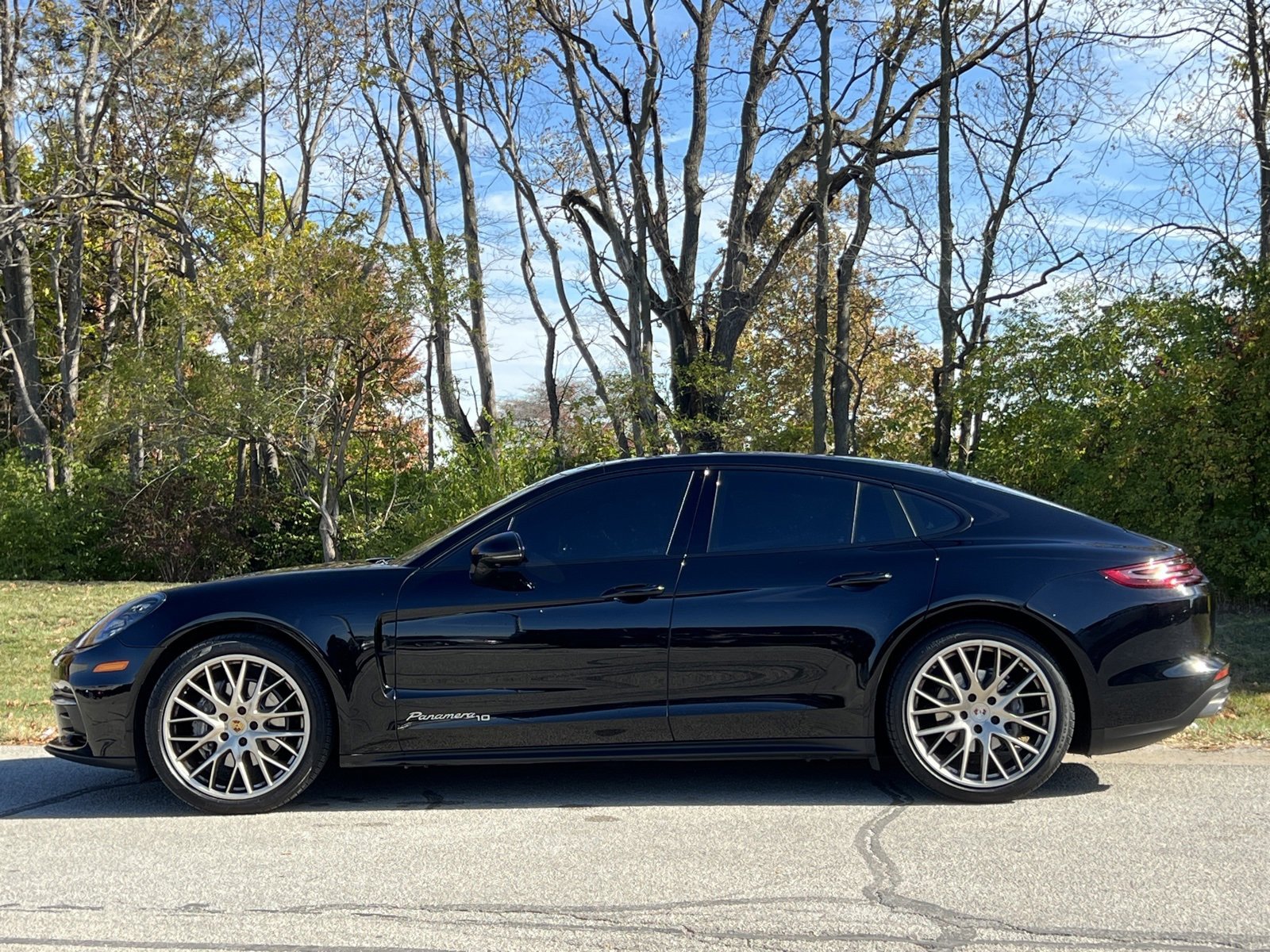 Certified 2020 Porsche Panamera Edition image 2