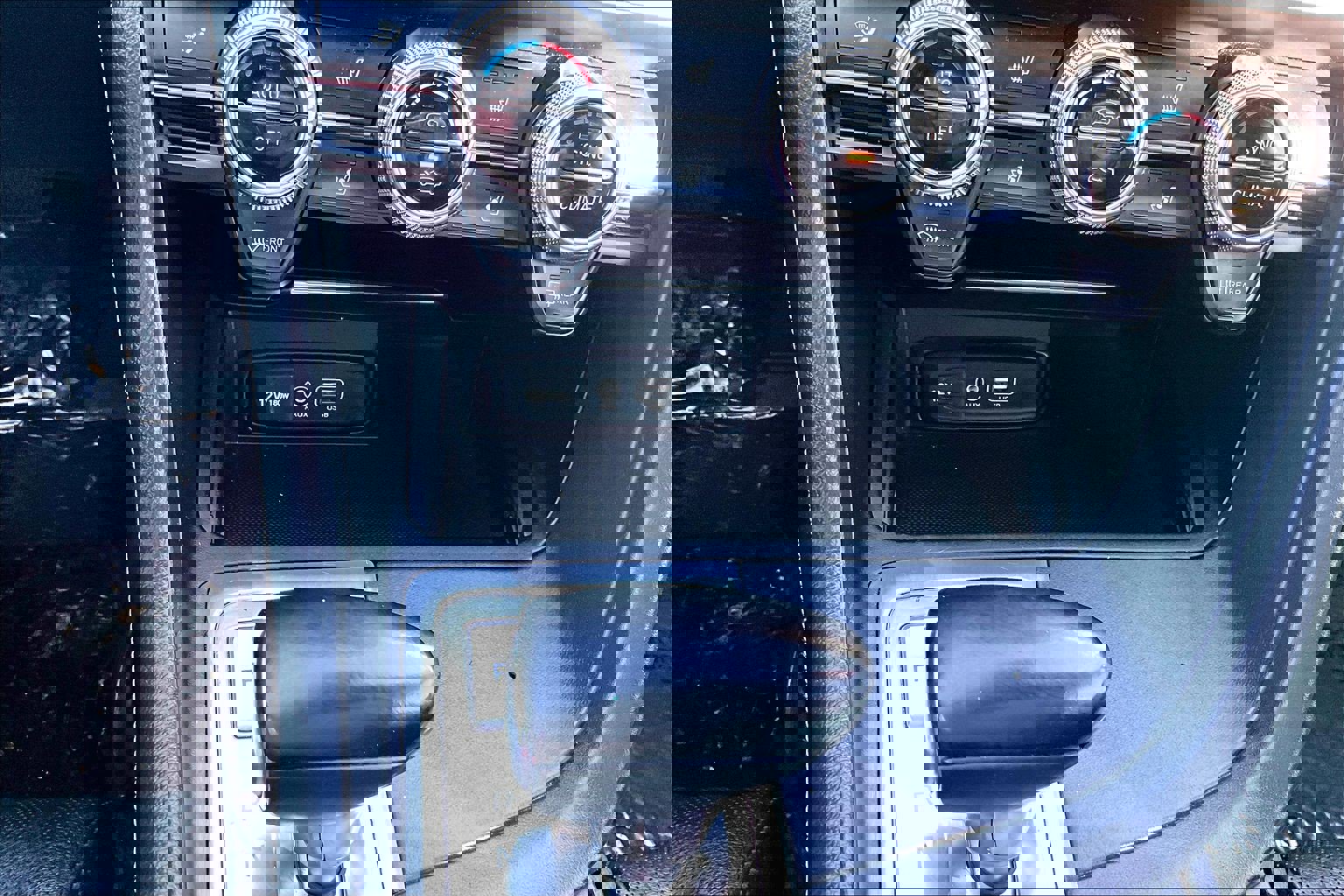 Used 2019 Genesis G70 2.0T Advanced w/ Elite Package image 22