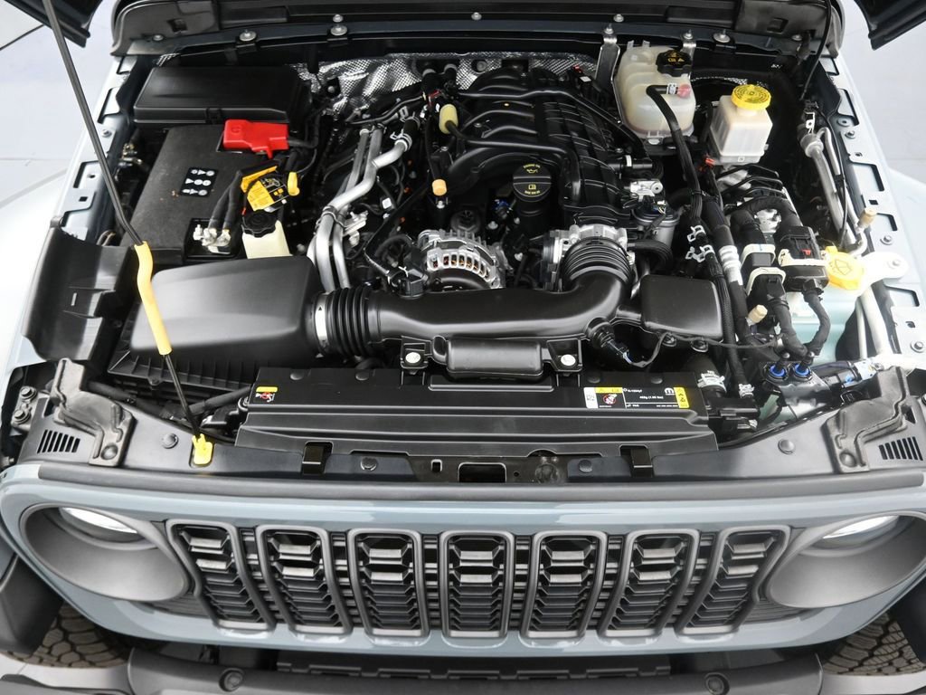 Used 2024 Jeep Gladiator Sport image 13